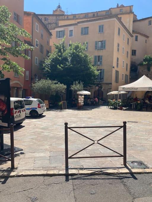 Grasse : Centre Ville Superbe Appartement 2 Chambres エクステリア 写真
