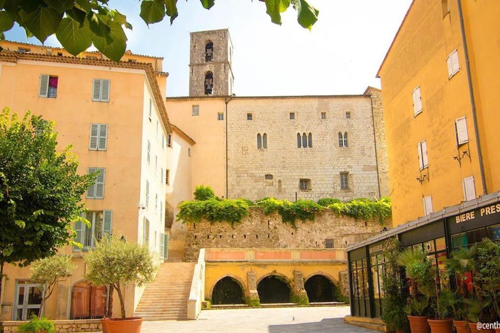 Grasse : Centre Ville Superbe Appartement 2 Chambres エクステリア 写真